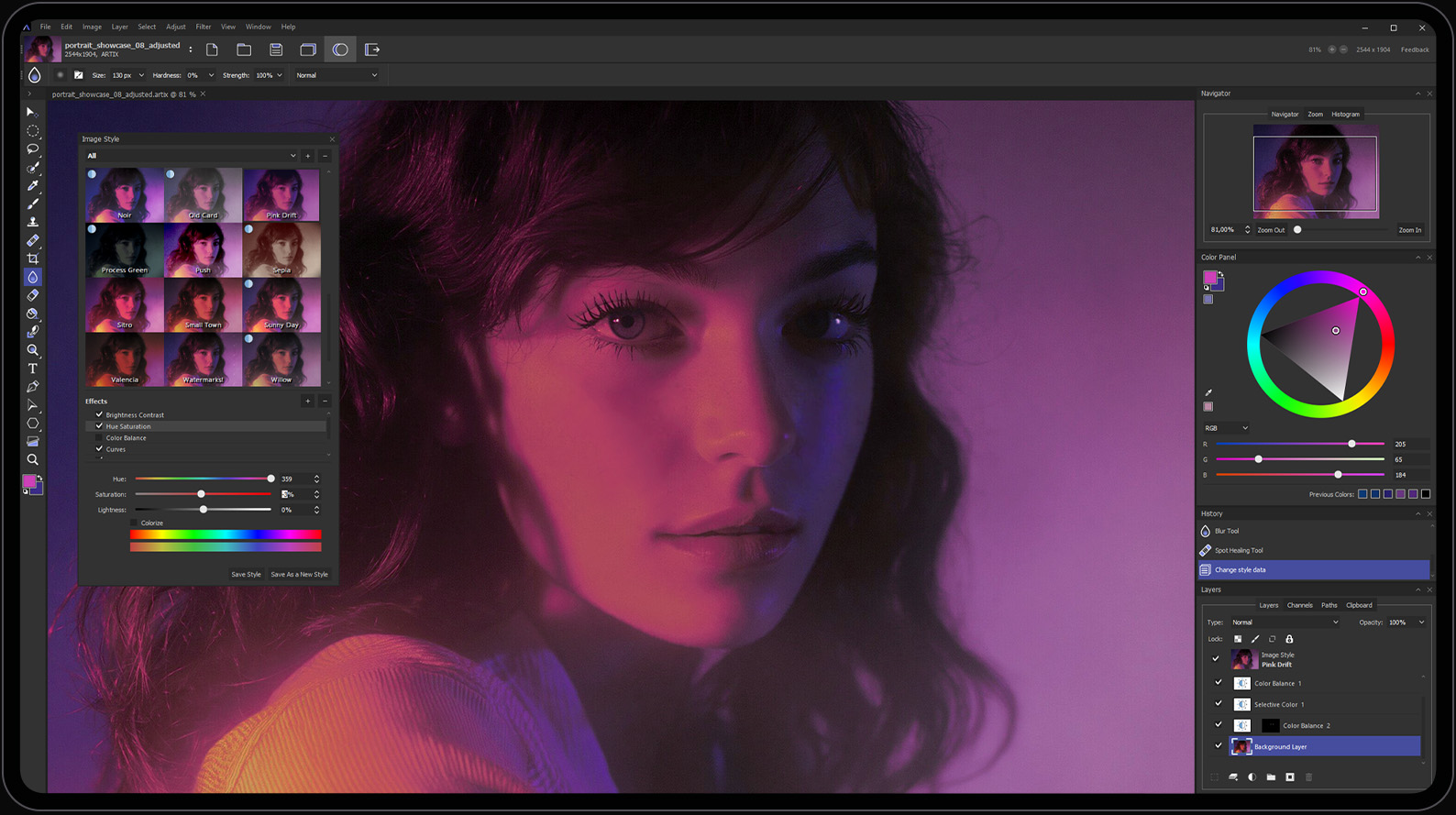 Главное окно Artipic с портретом, панелью Image Style, историей и слоями