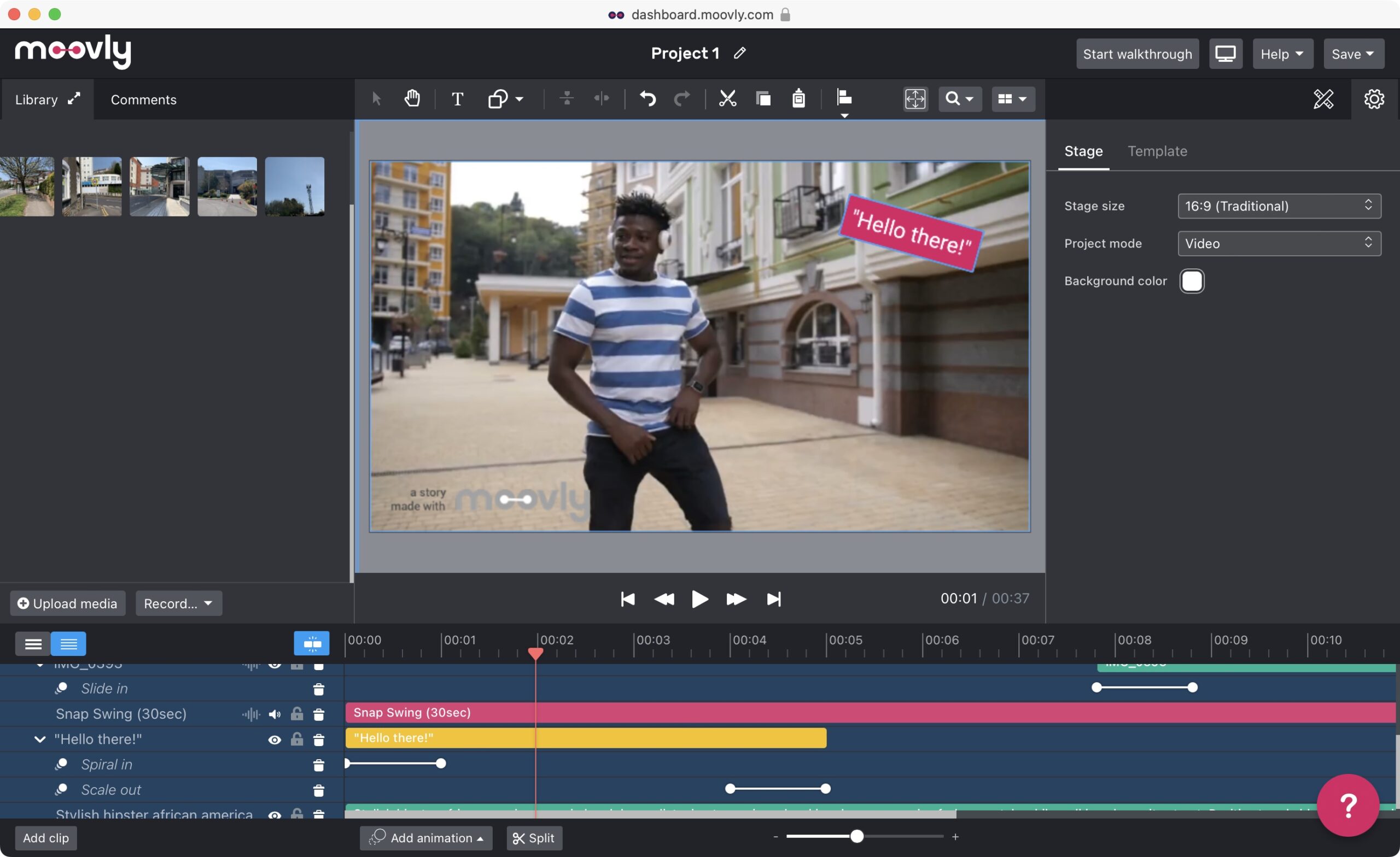 Редактор Moovly Studio с видеосценой, текстом и слоями Timeline
