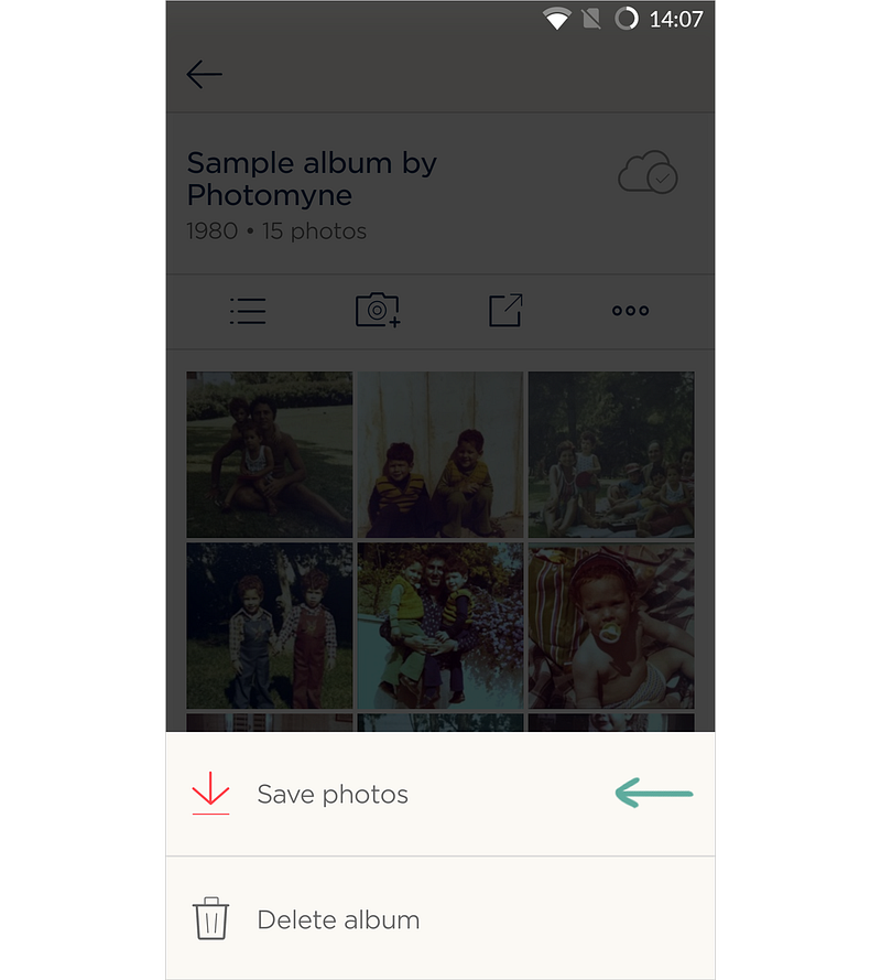 Меню альбома Photomyne с командой Save photos