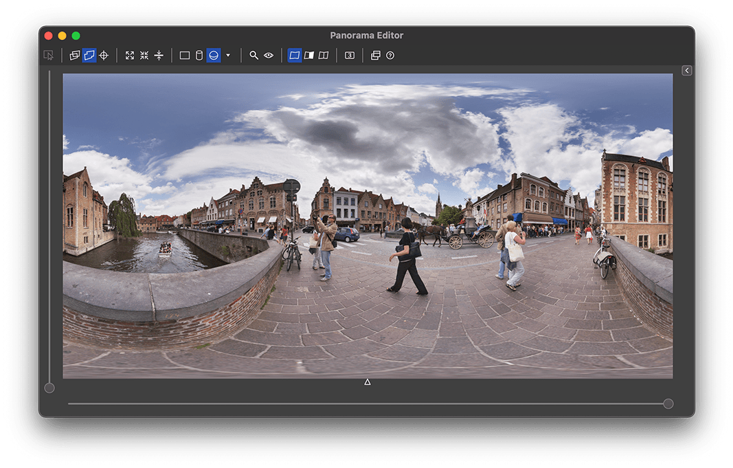Panorama Editor PTGui 12 с панорамой городской площади и элементами контроля швов